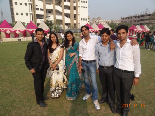 My first and closest group in college.... nimit , sakshi , shobhna , me , arvind & sumit